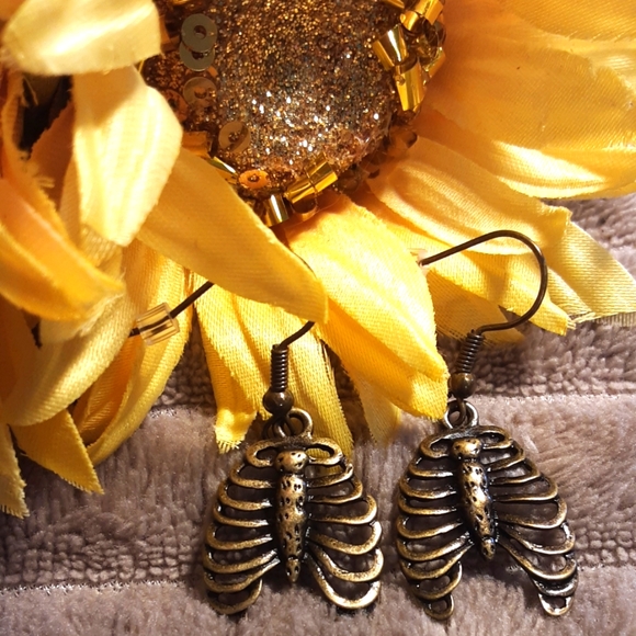 Handmade Bronze Gothic Punk Ribcage Earrings Alternative, D.N.D - Picture 1 of 3